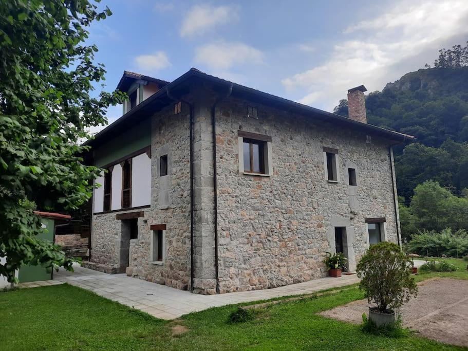 El Papu Colorau Villa Onís Eksteriør bilde